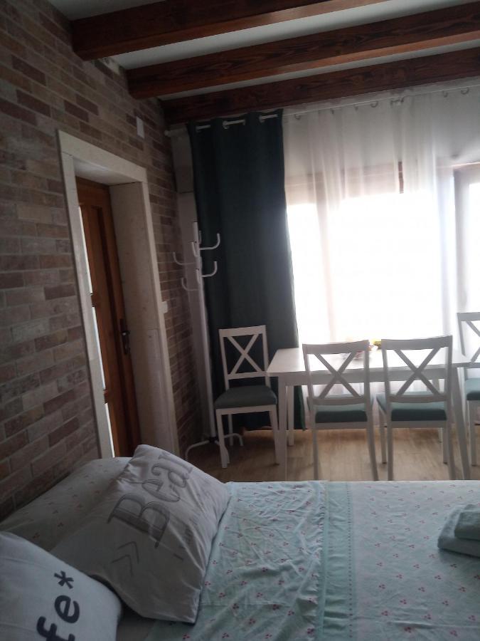Studio Apartman Luka Starigrad Paklenica Exterior foto